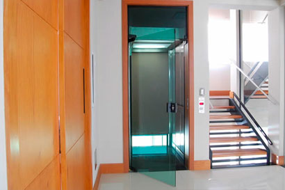 Imagem de portas para elevadores
